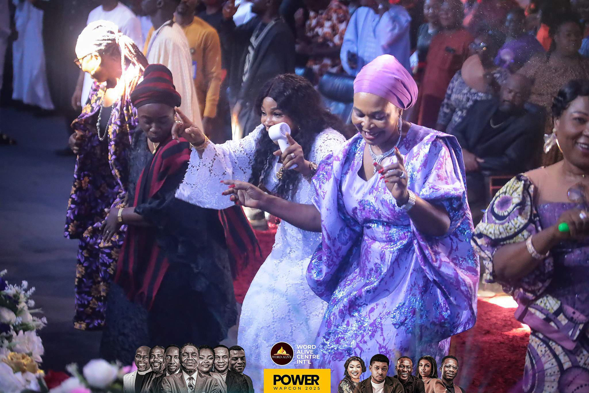 Join us
to praise God 